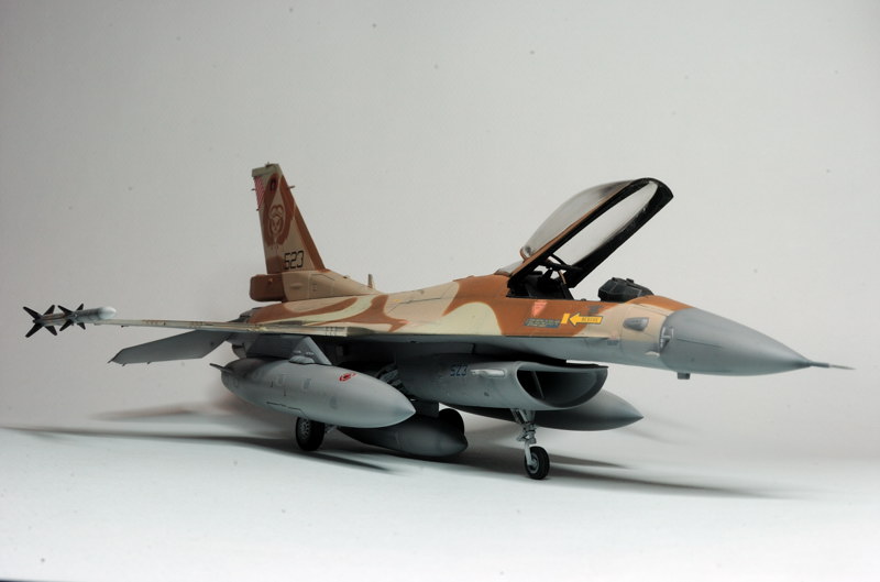 [Kinetic] 1/48 - General Dynamics F-16C Fighting Falcon block 40 "Barak"  - Page 2 DSC_4449